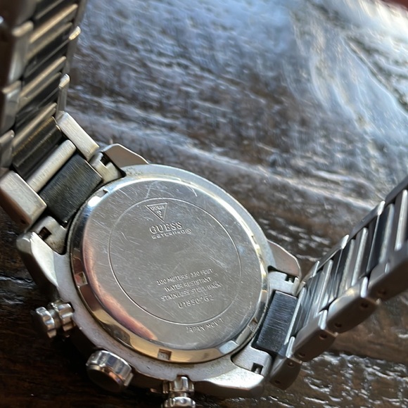 GUESS watch (men’s) model # U18507G2 - Picture 3 of 5